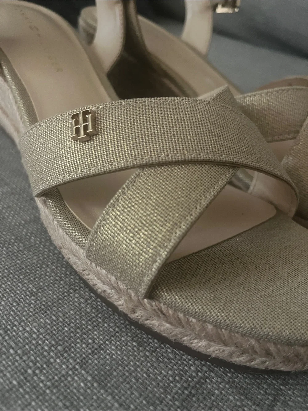 Tommy Hilfiger Champagne Gold Wedge Sandals - Women's 9 New